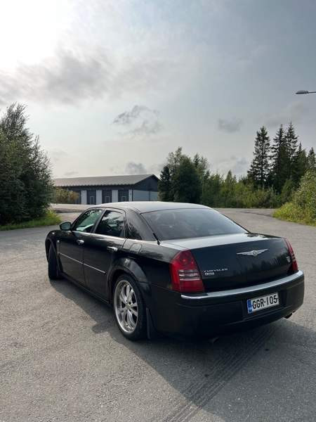 Chrysler 300C Торнио - изображение 1