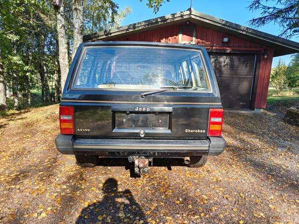 Jeep Cherokee Helsinki - изображение 6