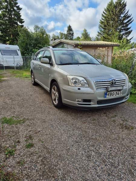 Toyota Avensis Tornio - valokuva 3