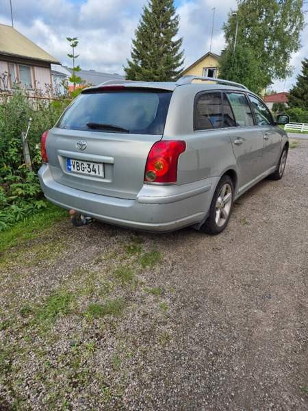 Toyota Avensis Tornio - valokuva 5