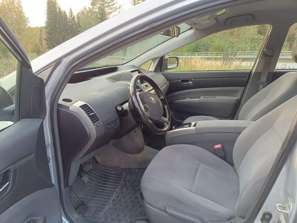 Toyota Prius Ювяскюля - изображение 7