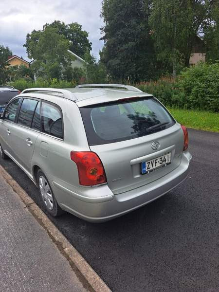 Toyota Avensis Oulu - valokuva 2