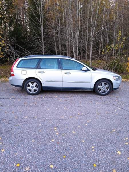 Volvo V50 Nokia - valokuva 4