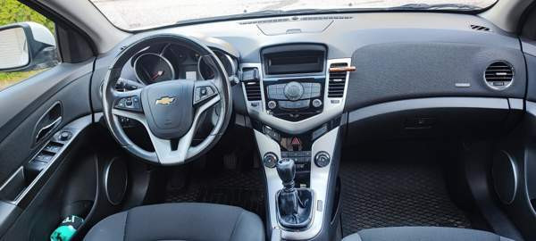 Chevrolet Cruze Sarov - valokuva 7