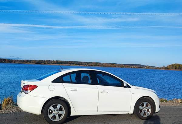 Chevrolet Cruze Sarov - valokuva 4