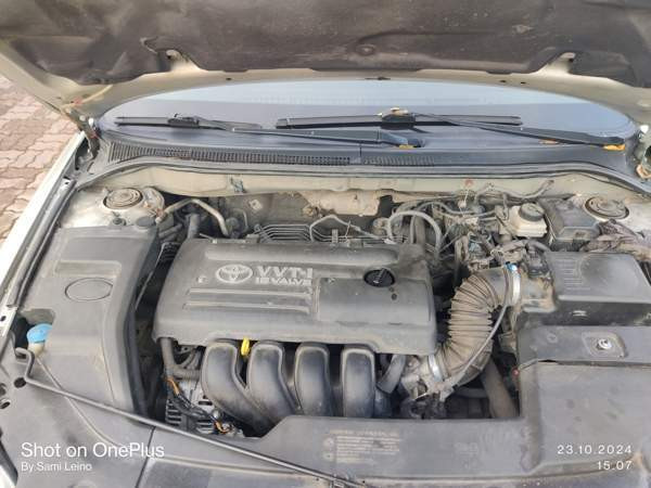 Toyota Avensis Рахе - изображение 7