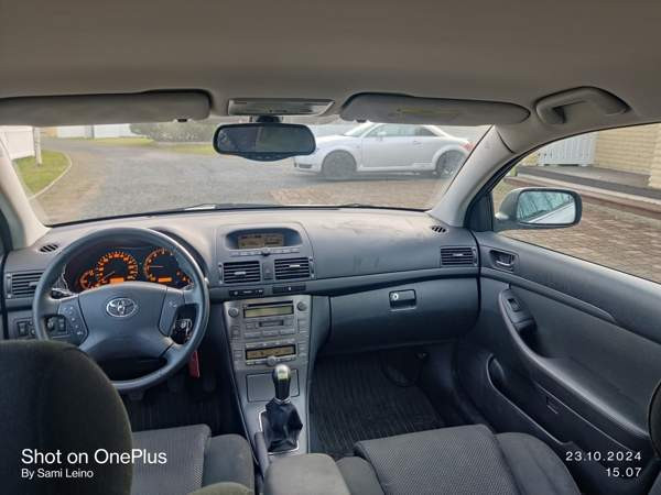 Toyota Avensis Рахе - изображение 5