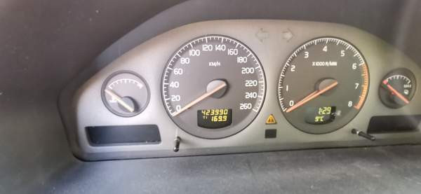 Volvo V70 Joensuu - valokuva 5