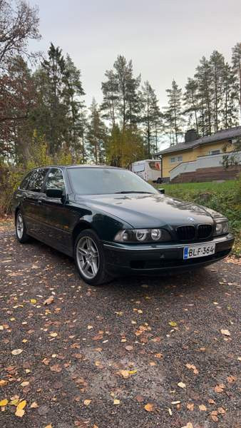 BMW 520 Glebychevo - valokuva 1