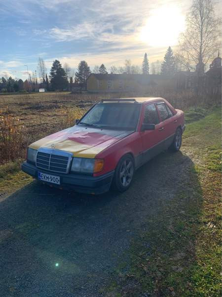 Mercedes-Benz 200 Vimpeli - valokuva 1
