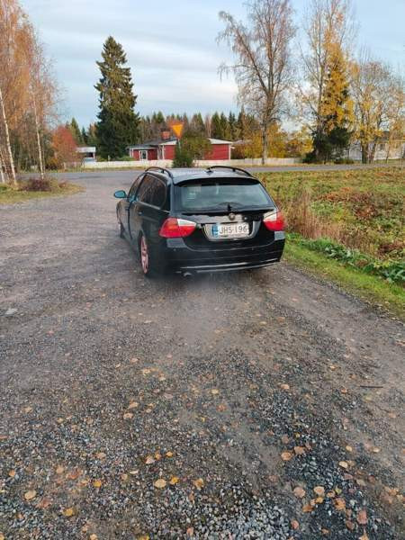 BMW 320 Nivala - valokuva 2