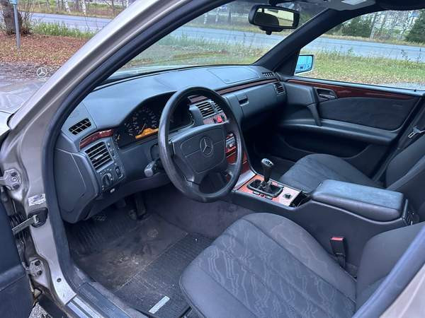 Mercedes-Benz E Вааса - изображение 4