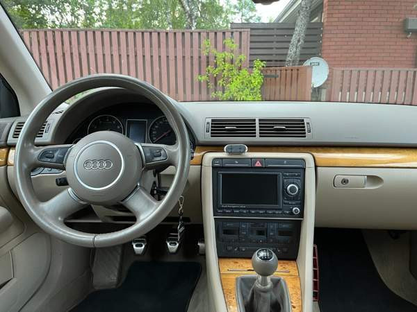 Audi A4 Чукотский АО - изображение 6