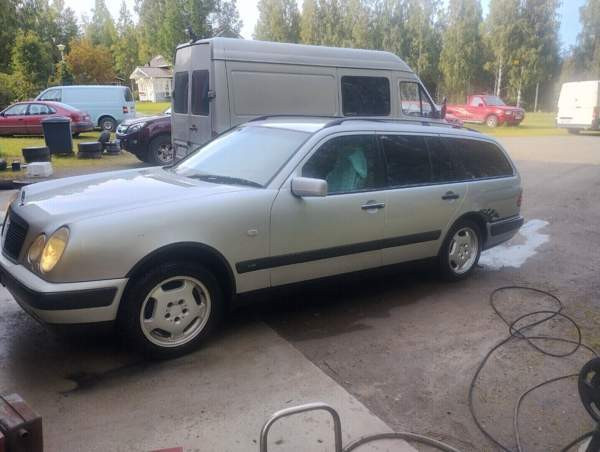 Mercedes-Benz E Keitele - изображение 3