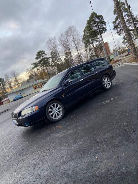 Volvo V70 Naantali - valokuva 1