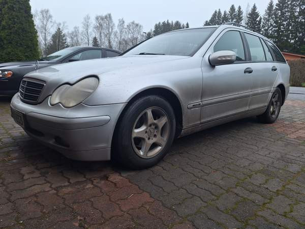 Mercedes-Benz C Kiukainen - valokuva 1