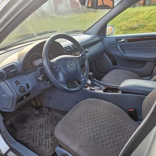 Mercedes-Benz C Soini - valokuva 5