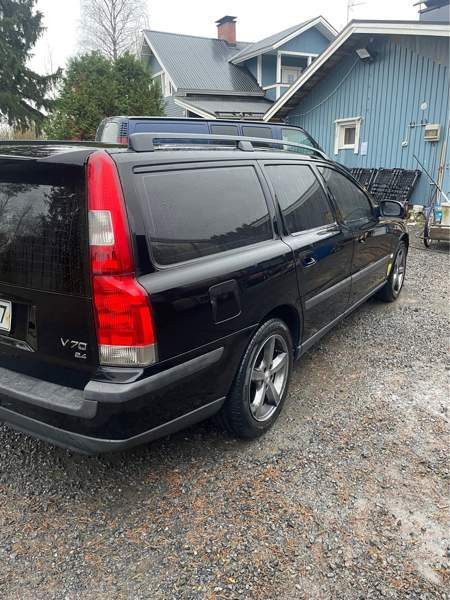 Volvo V70 Alavus - photo 2