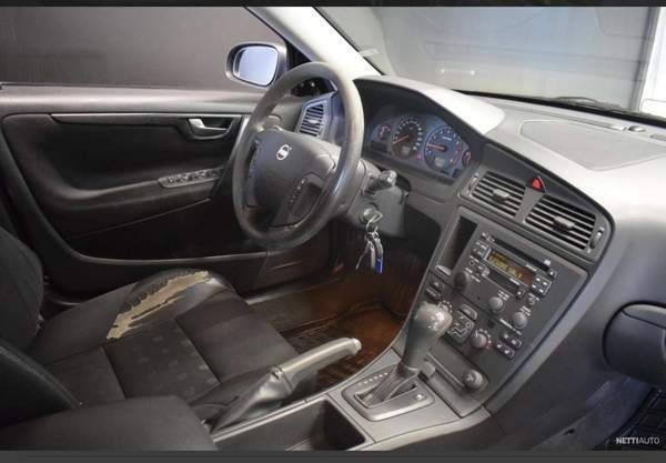 Volvo V70 Alavus - photo 6