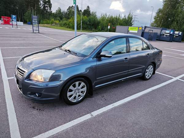 Toyota Avensis Chukotskiy Avtonomnyy Okrug - valokuva 5