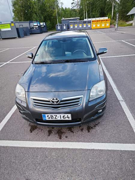 Toyota Avensis Chukotskiy Avtonomnyy Okrug - valokuva 3