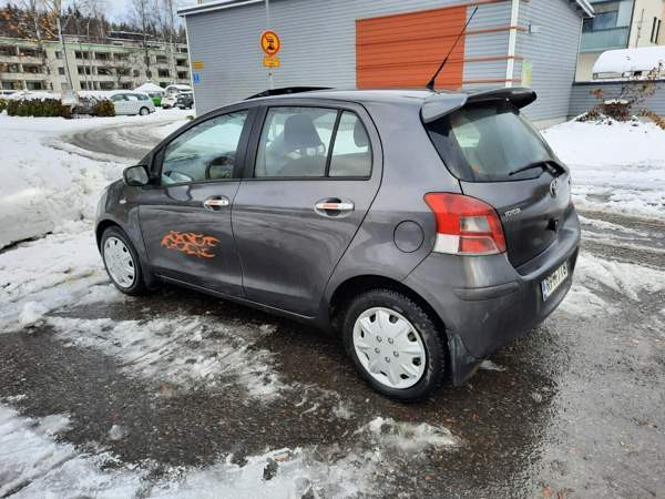 Toyota Yaris Тампере - изображение 4