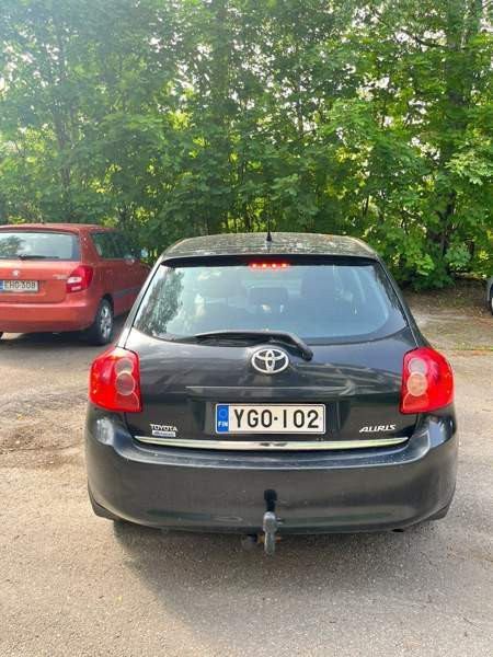 Toyota Auris Варкаус - изображение 3