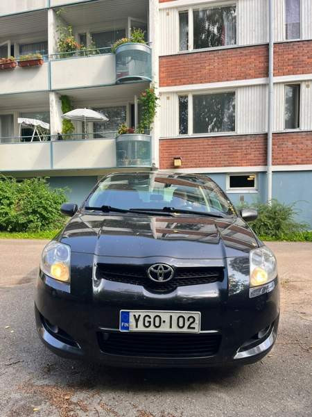 Toyota Auris Варкаус - изображение 1