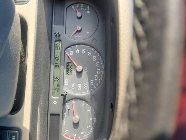 Volvo V70 Uurainen - valokuva 4