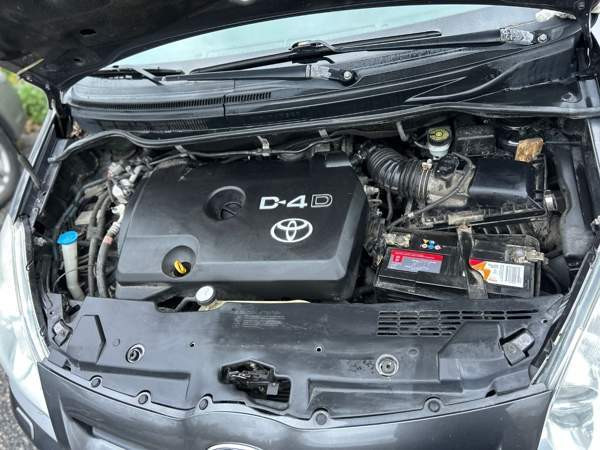 Toyota Corolla Verso Турткуль - изображение 4