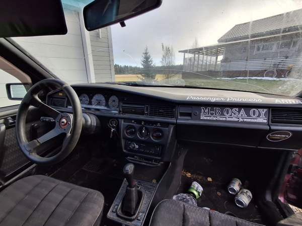 Mercedes-Benz 190 Parkano - valokuva 4