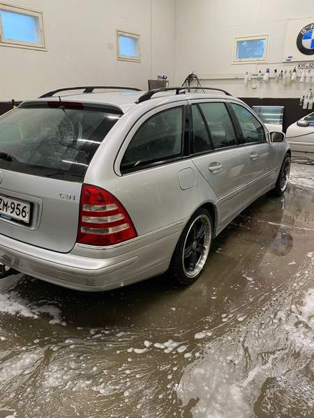 Mercedes-Benz 320 Nokia - valokuva 2