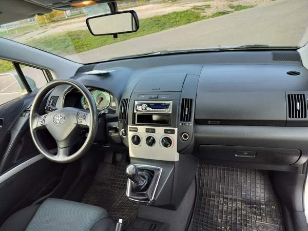 Toyota Corolla Verso Нурмиярви - изображение 6