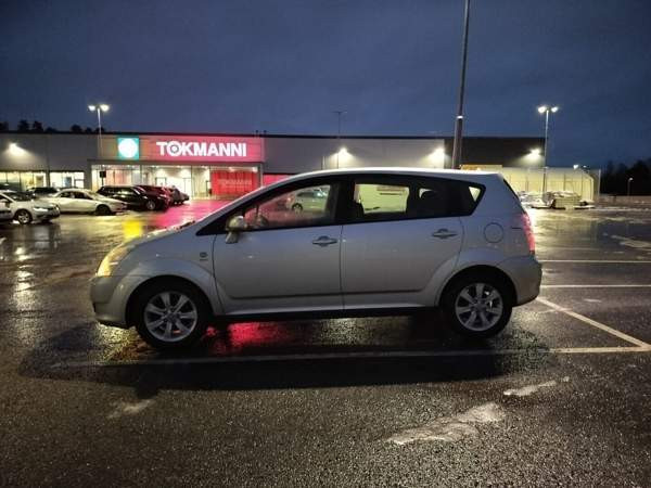 Toyota Corolla Verso Нурмиярви - изображение 1