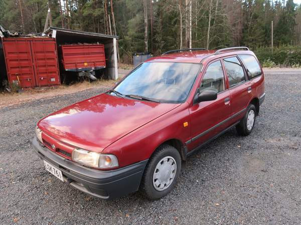 Nissan Sunny Nokia - valokuva 2