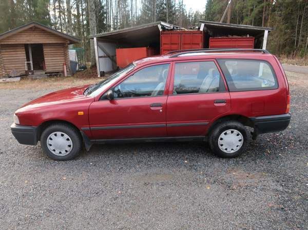 Nissan Sunny Nokia - valokuva 3