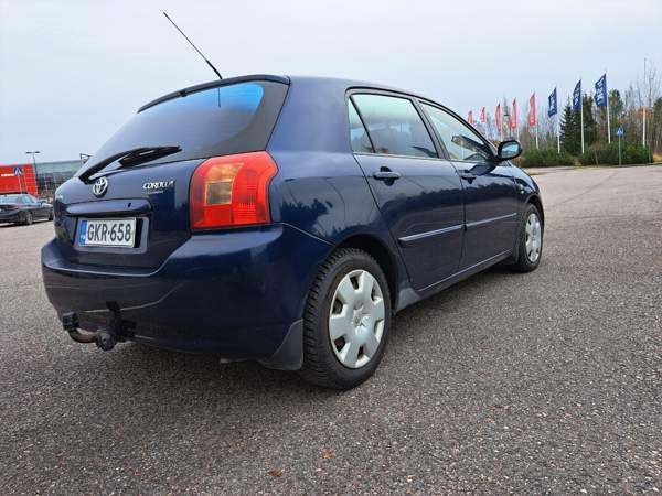 Toyota Corolla Sarov - valokuva 6