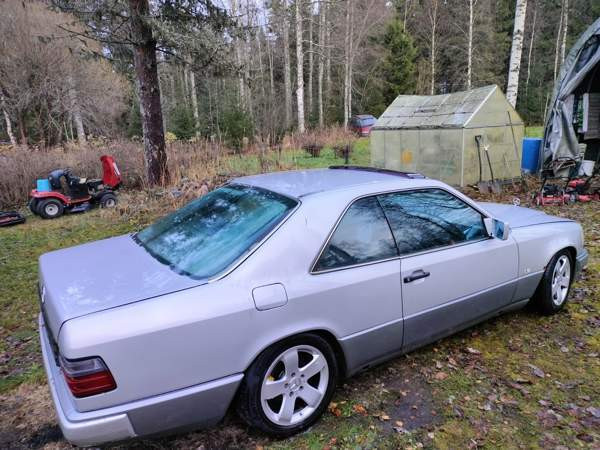 Mercedes-Benz 230 Nilsiä - valokuva 3