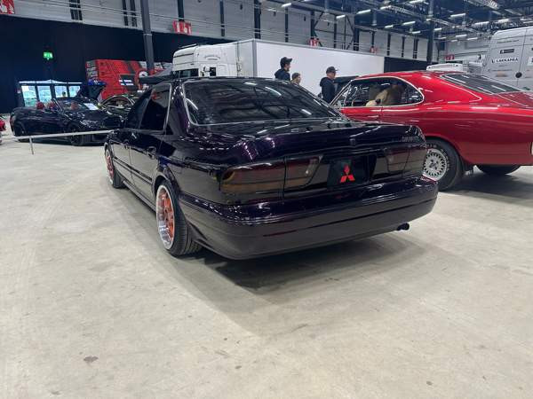 Mitsubishi Diamante Валкеакоски - изображение 2