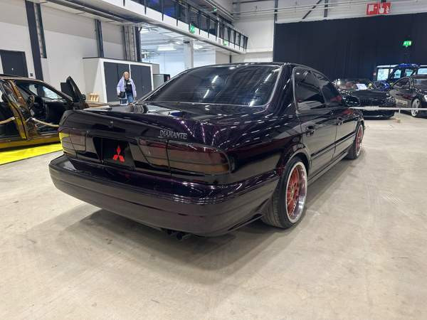 Mitsubishi Diamante Валкеакоски - изображение 3