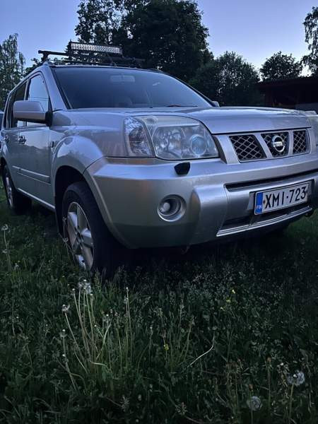Nissan X-Trail Pornainen - valokuva 2