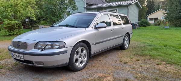Volvo V70 Joensuu - valokuva 1