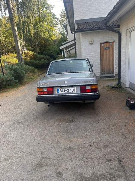 Volvo 240 Helsinki - valokuva 2
