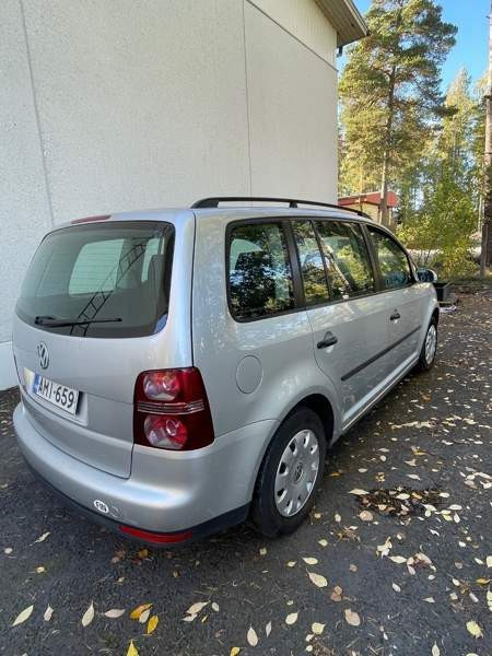 Volkswagen Touran Вантаа - изображение 4