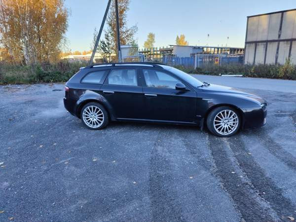 Alfa Romeo 159 Сейняйоки - изображение 6