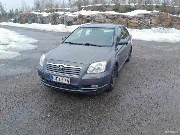 Toyota Avensis Luga - valokuva 6