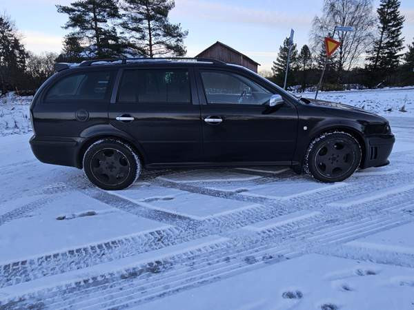 Skoda Octavia Vantaa - valokuva 5