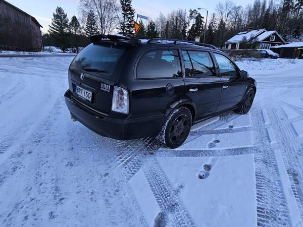 Skoda Octavia Vantaa - valokuva 2