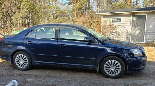 Toyota Avensis Muhos - изображение 1