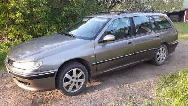 Peugeot 406 Ugleural'skiy - valokuva 1